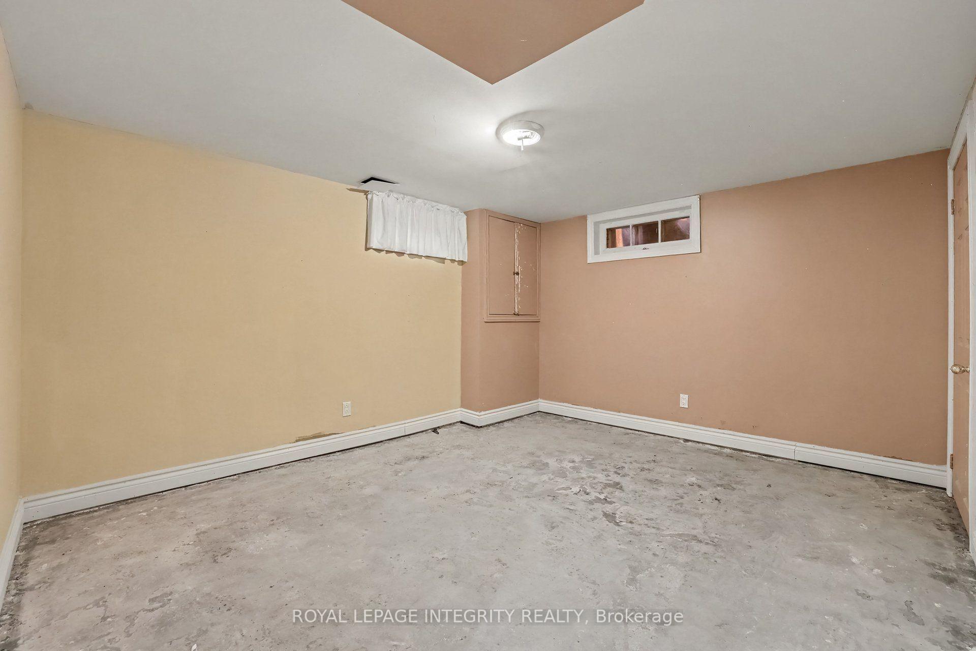 Photo 31 of 2076 Niagara Drive, Ottawa, Applewood Acres — HOMEH