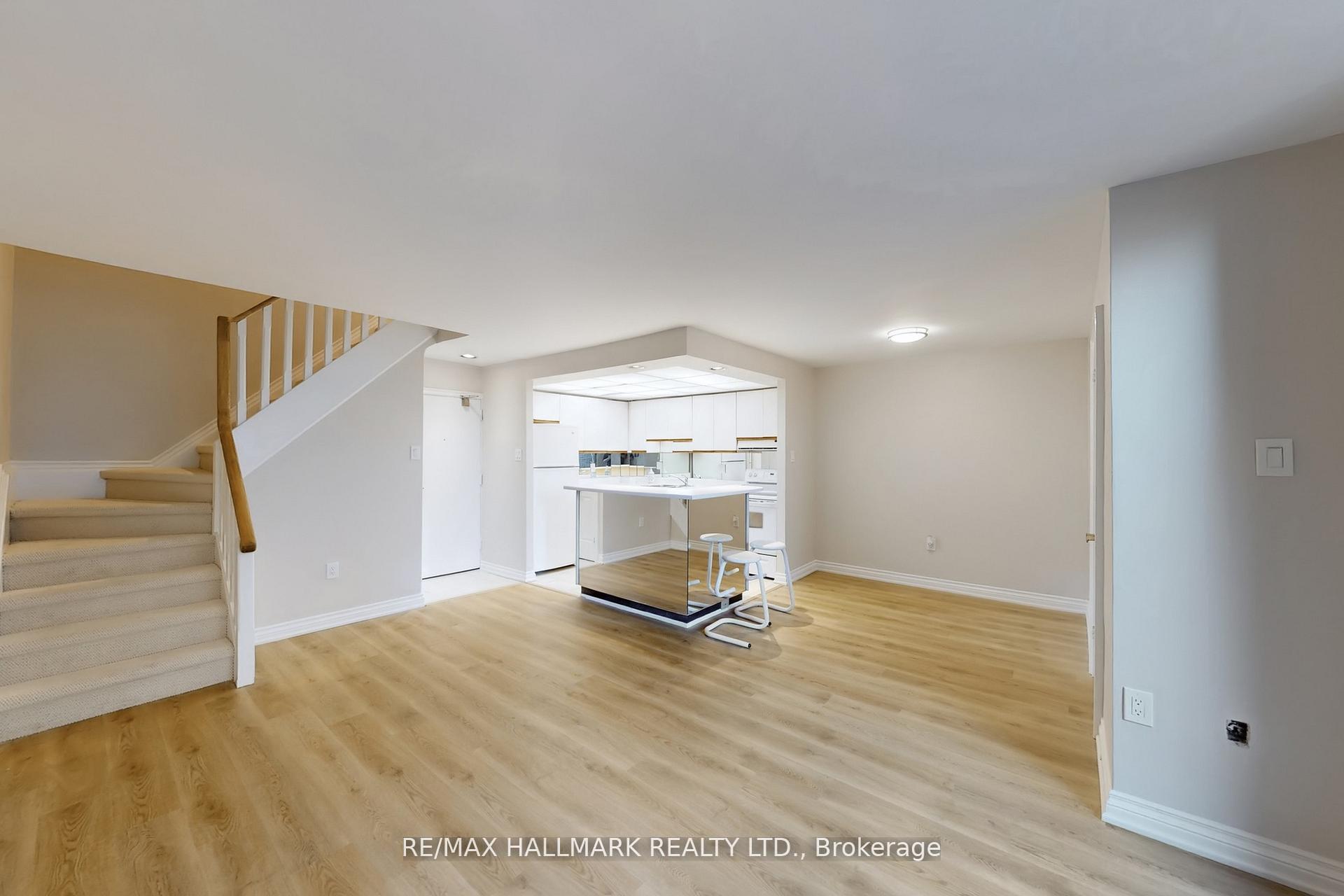 Photo 2 of Unit 316, 16 Elgin Street, Markham, Thornhill — HOMEH