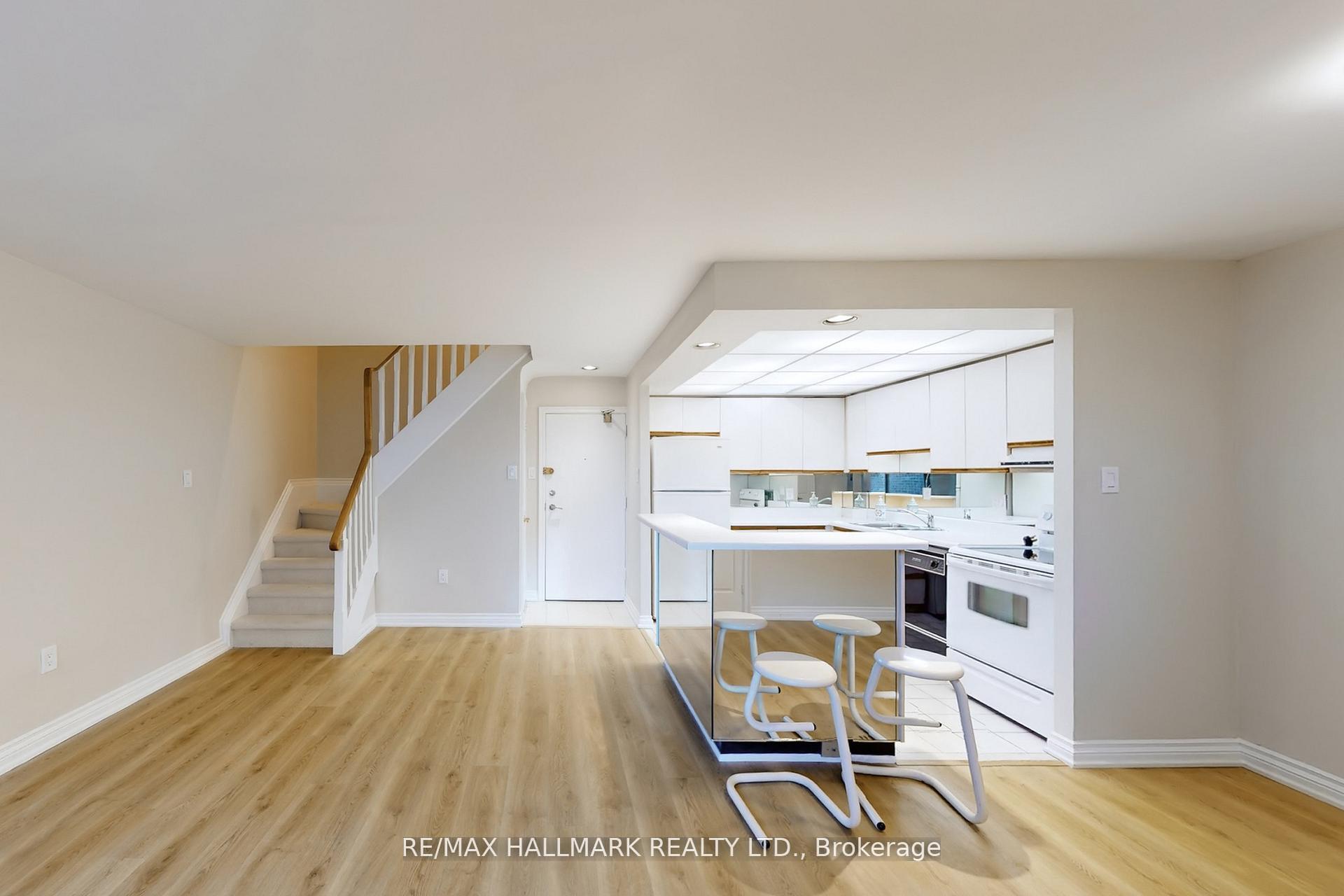 Photo 3 of Unit 316, 16 Elgin Street, Markham, Thornhill — HOMEH