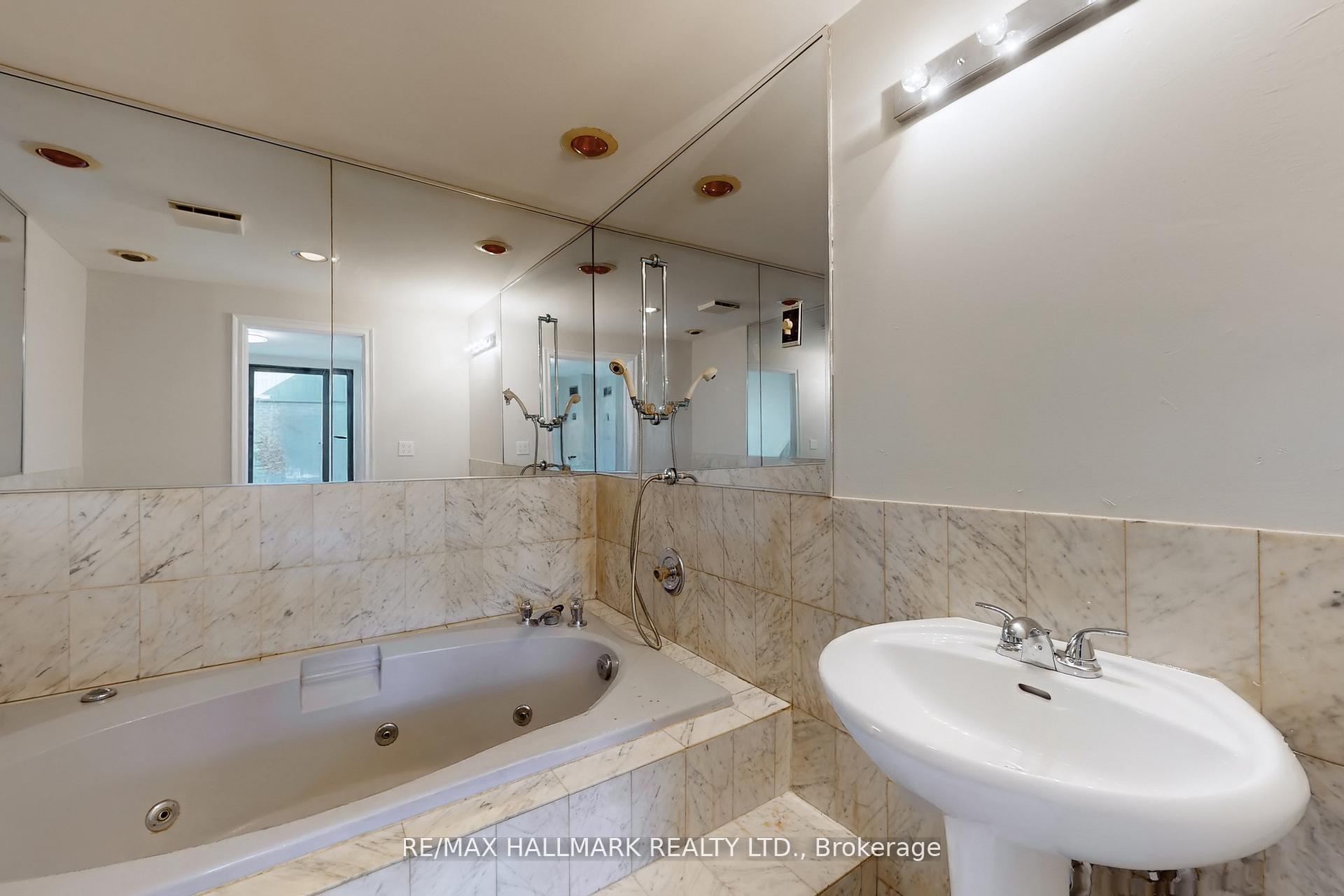 Photo 20 of Unit 316, 16 Elgin Street, Markham, Thornhill — HOMEH