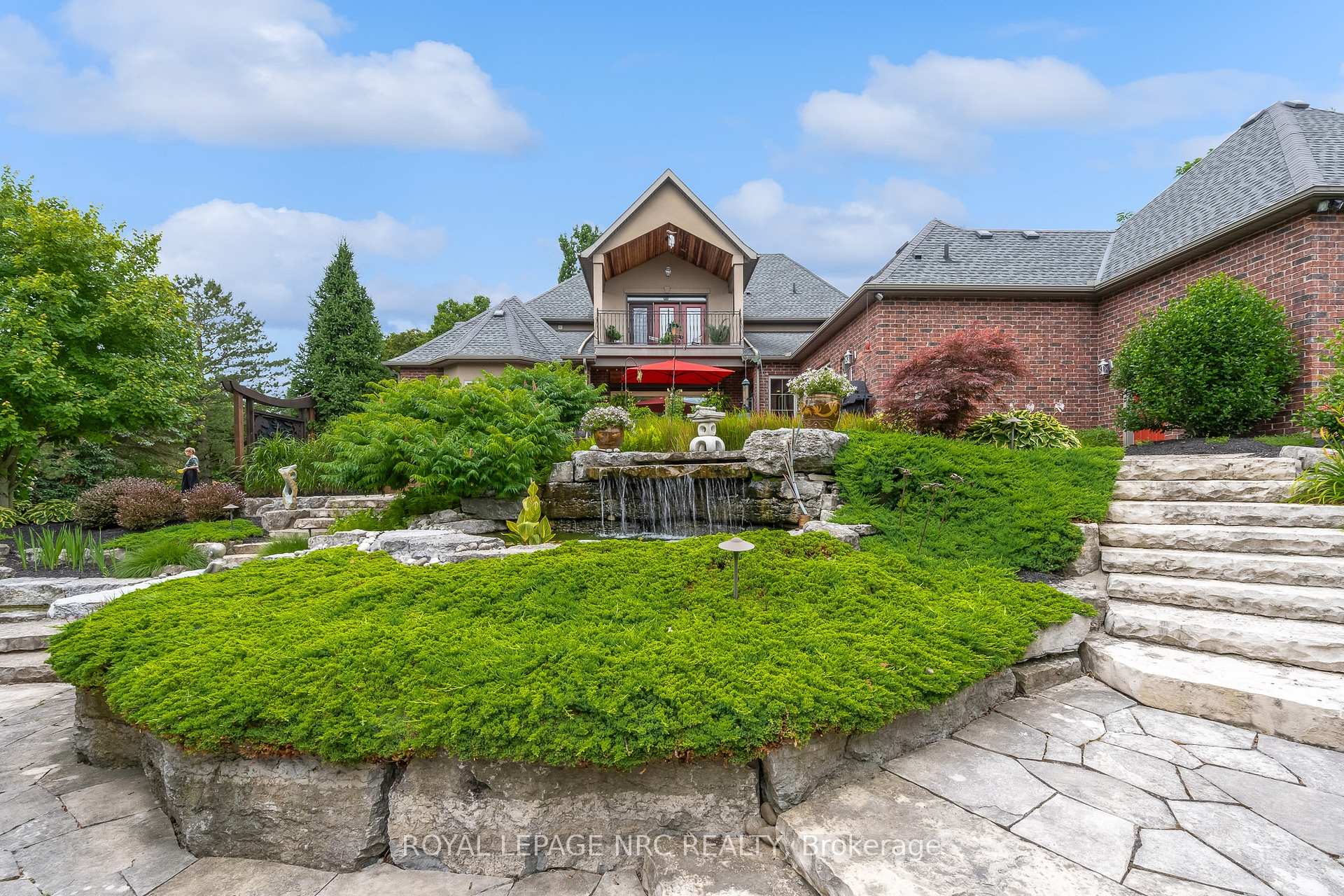 Photo 8 of 1323 Effingham Street, Pelham, Fonthill — HOMEH