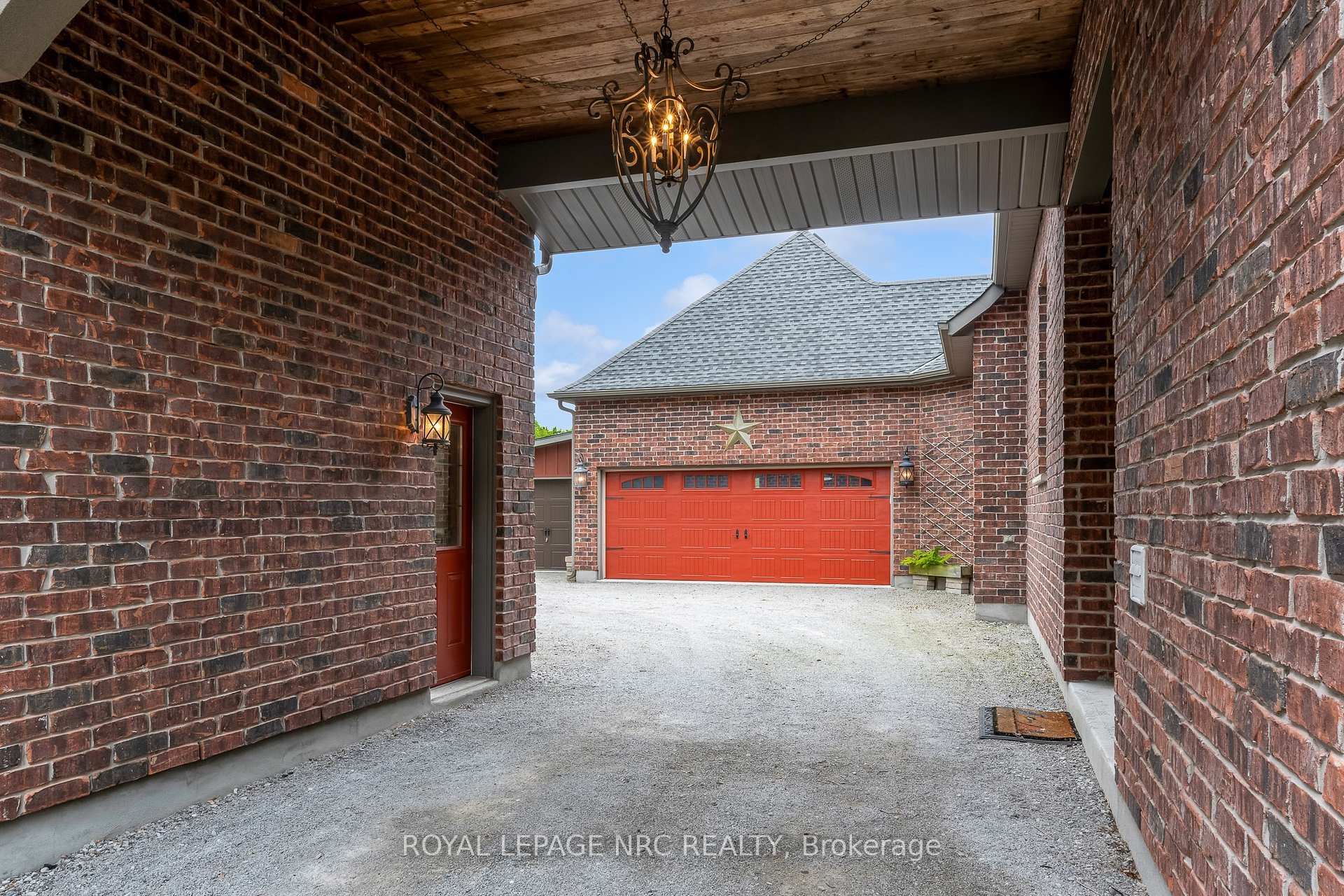 Photo 49 of 1323 Effingham Street, Pelham, Fonthill — HOMEH