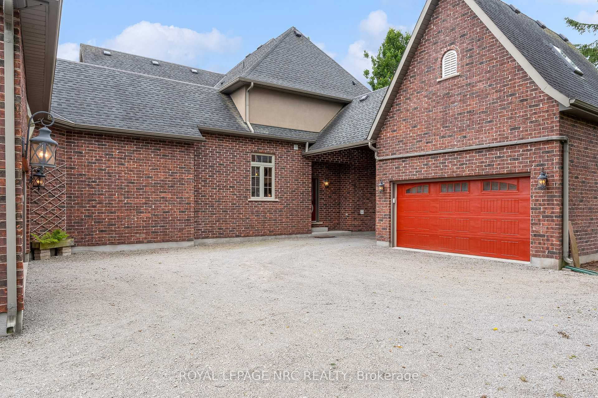 Photo 15 of 1323 Effingham Street, Pelham, Fonthill — HOMEH
