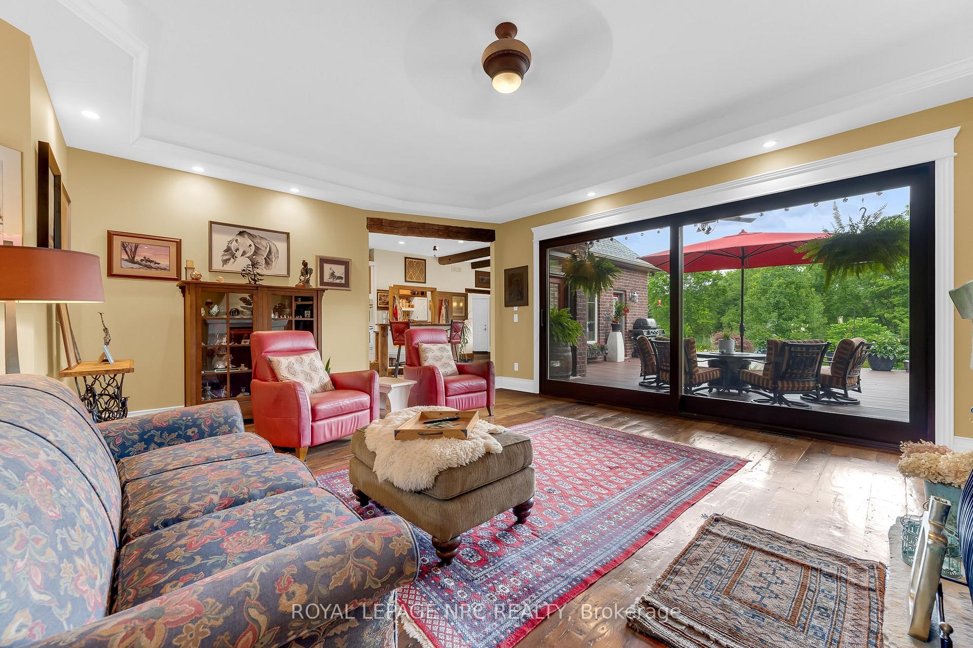 Photo 23 of 1323 Effingham Street, Pelham, Fonthill — HOMEH