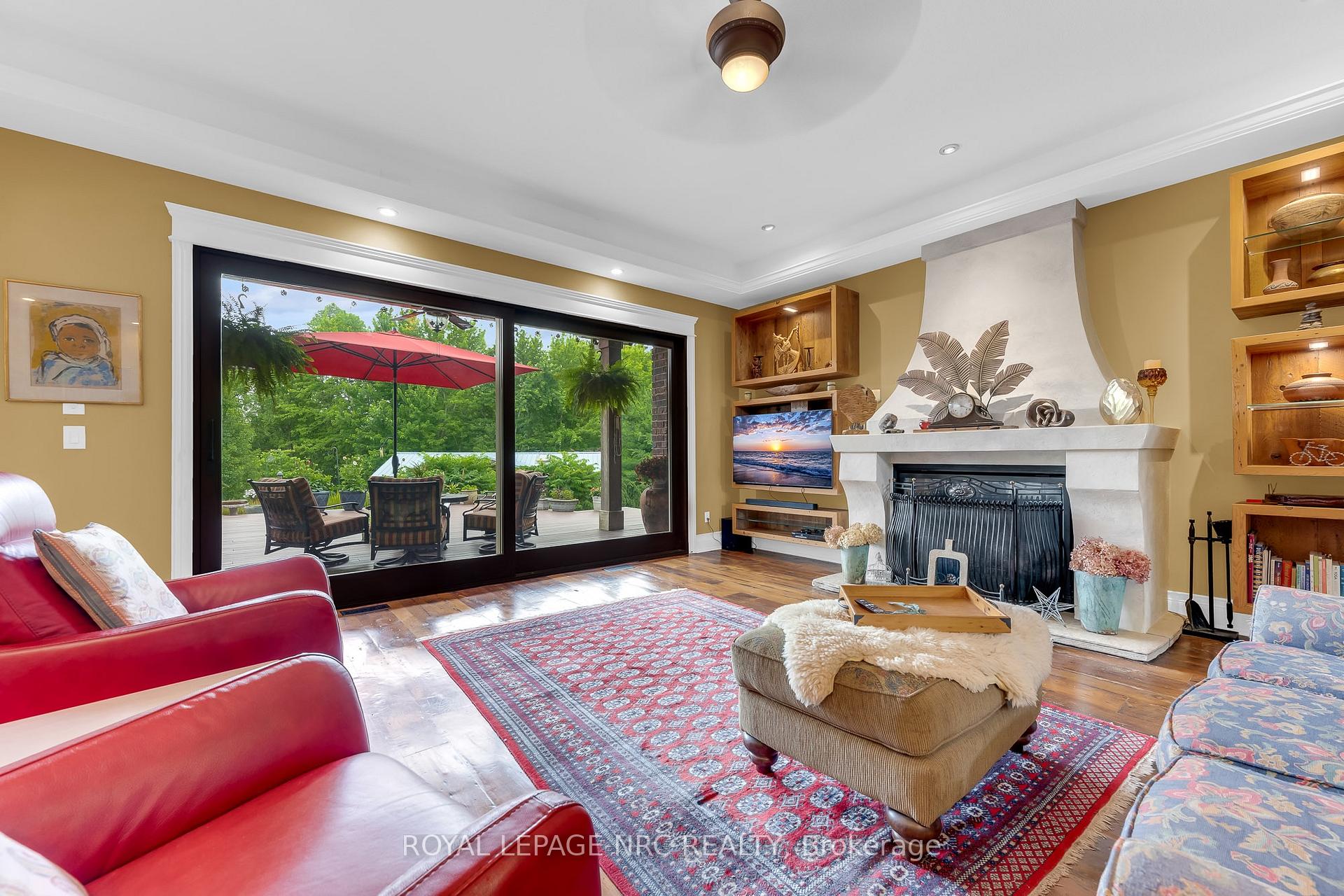 Photo 24 of 1323 Effingham Street, Pelham, Fonthill — HOMEH