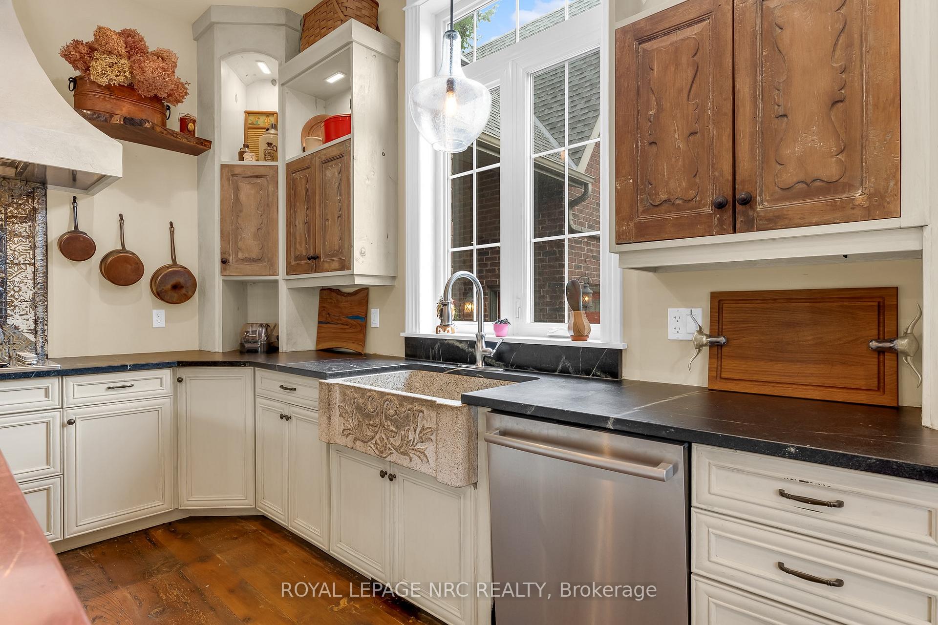 Photo 30 of 1323 Effingham Street, Pelham, Fonthill — HOMEH