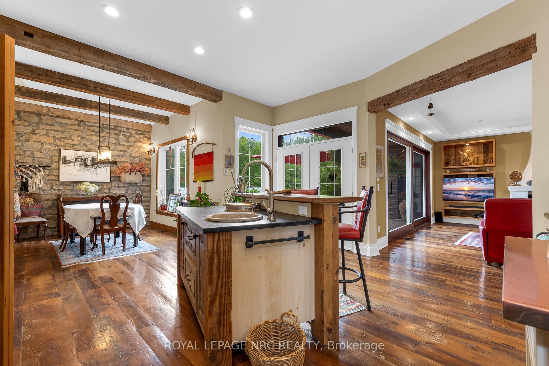 Photo 31 of 1323 Effingham Street, Pelham, Fonthill — HOMEH
