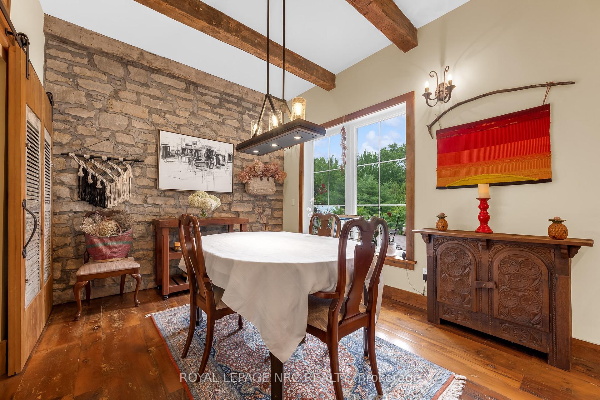 Photo 32 of 1323 Effingham Street, Pelham, Fonthill — HOMEH