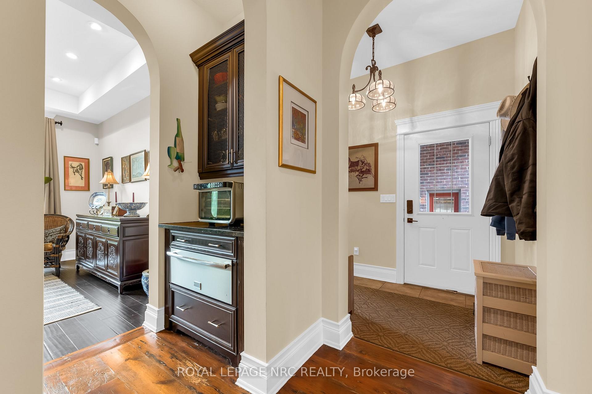 Photo 33 of 1323 Effingham Street, Pelham, Fonthill — HOMEH