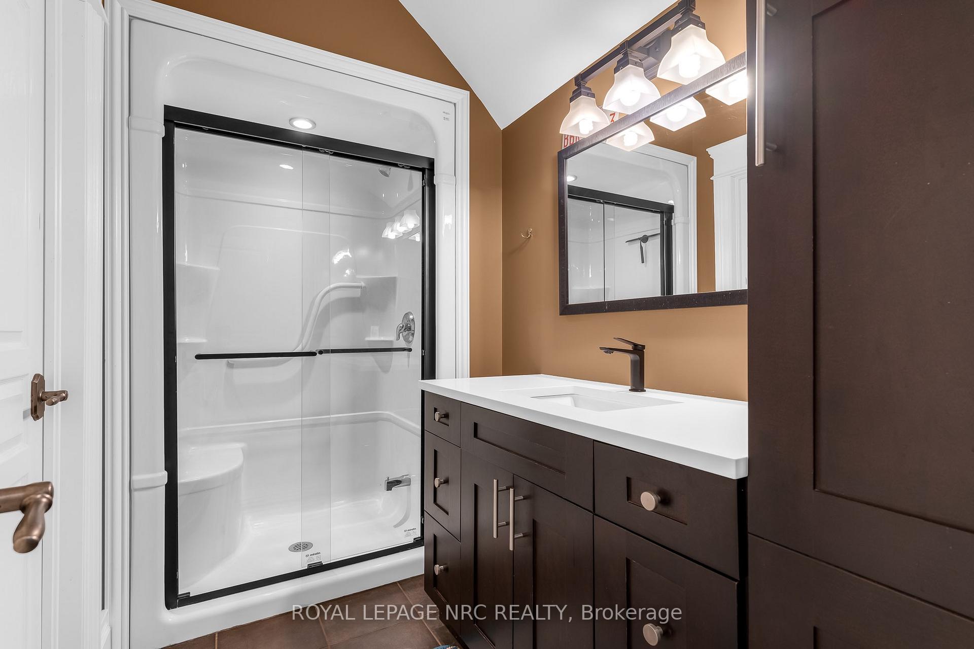 Photo 45 of 1323 Effingham Street, Pelham, Fonthill — HOMEH
