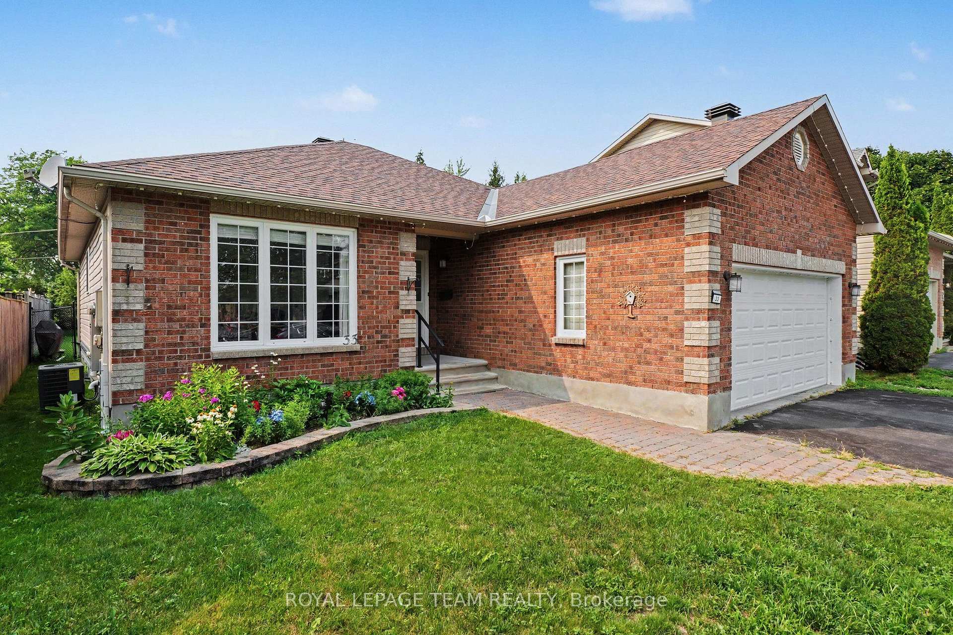 Photo 2 of 33 Prime Place, Carleton Place, Carleton Place — HOMEH