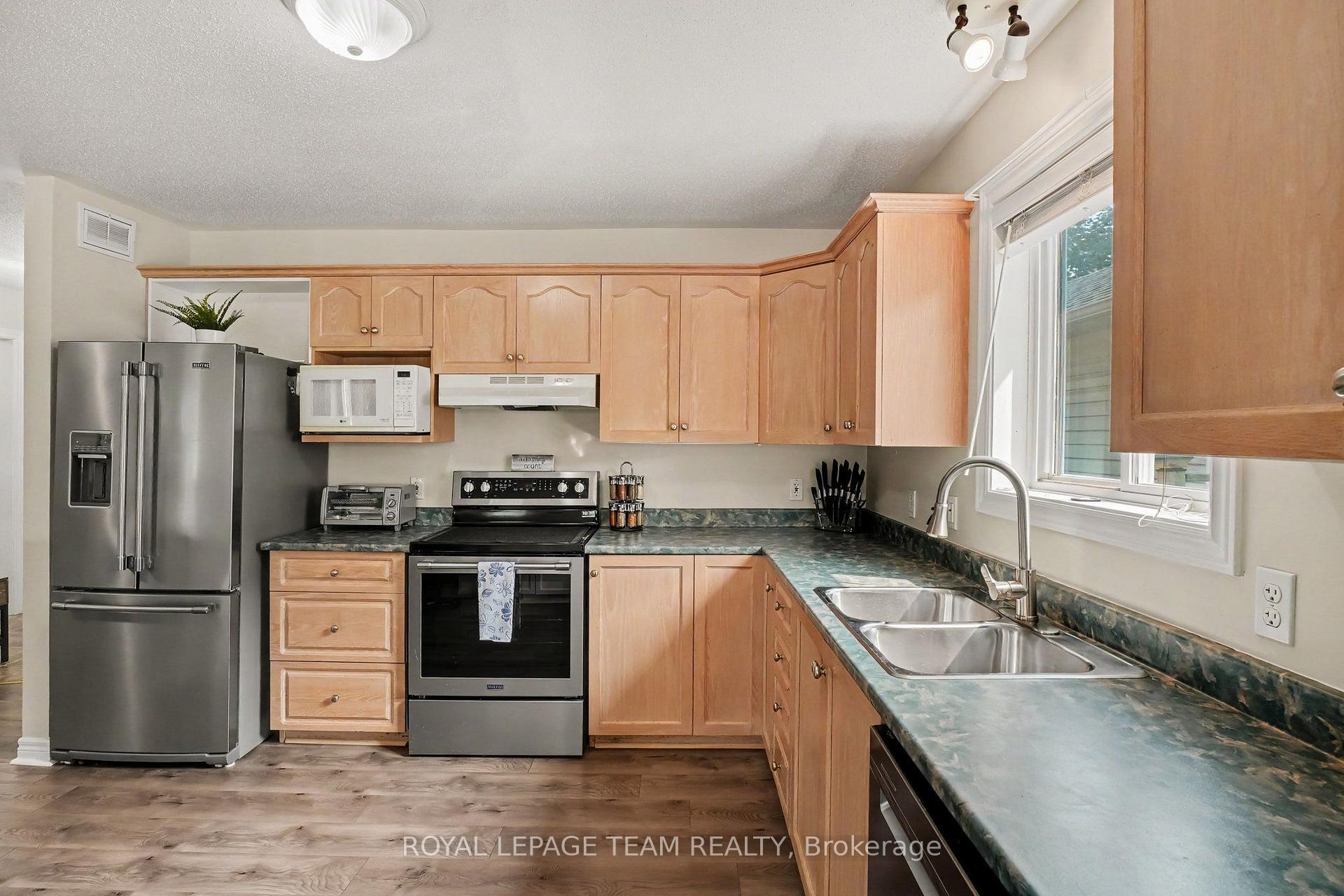 Photo 11 of 33 Prime Place, Carleton Place, Carleton Place — HOMEH