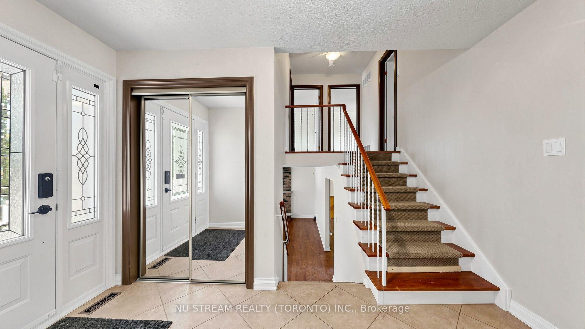 Photo 15 of 20 Blackforest Drive, Richmond Hill, Oak Ridges — HOMEH