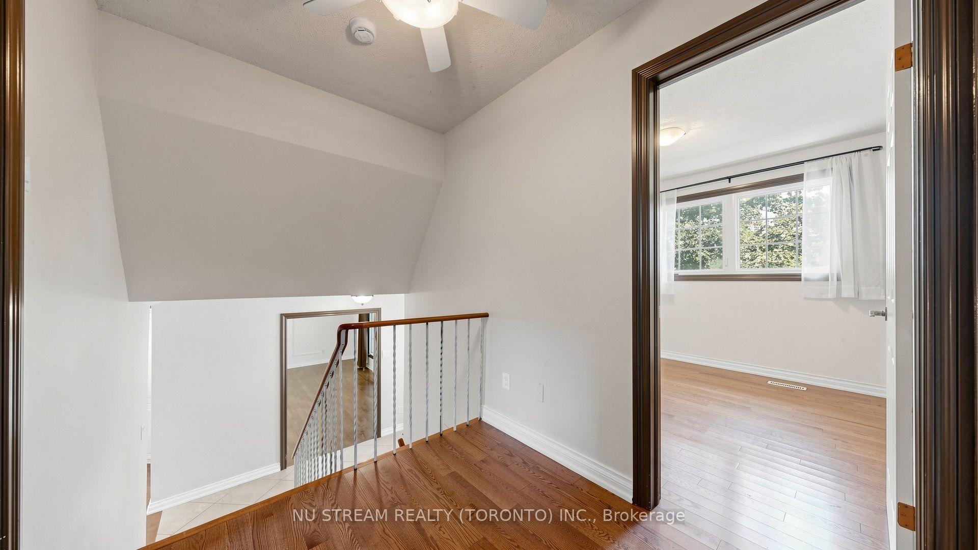 Photo 16 of 20 Blackforest Drive, Richmond Hill, Oak Ridges — HOMEH