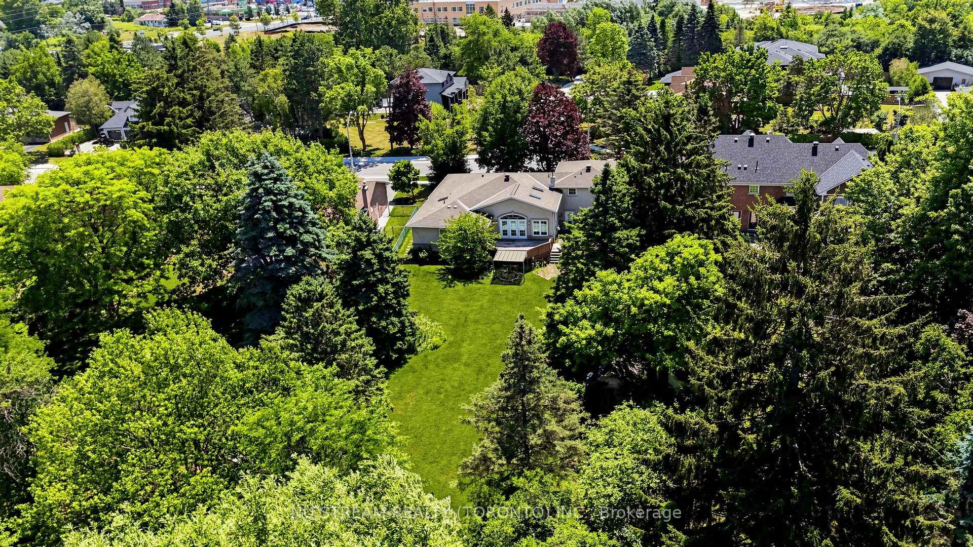 Photo 35 of 20 Blackforest Drive, Richmond Hill, Oak Ridges — HOMEH