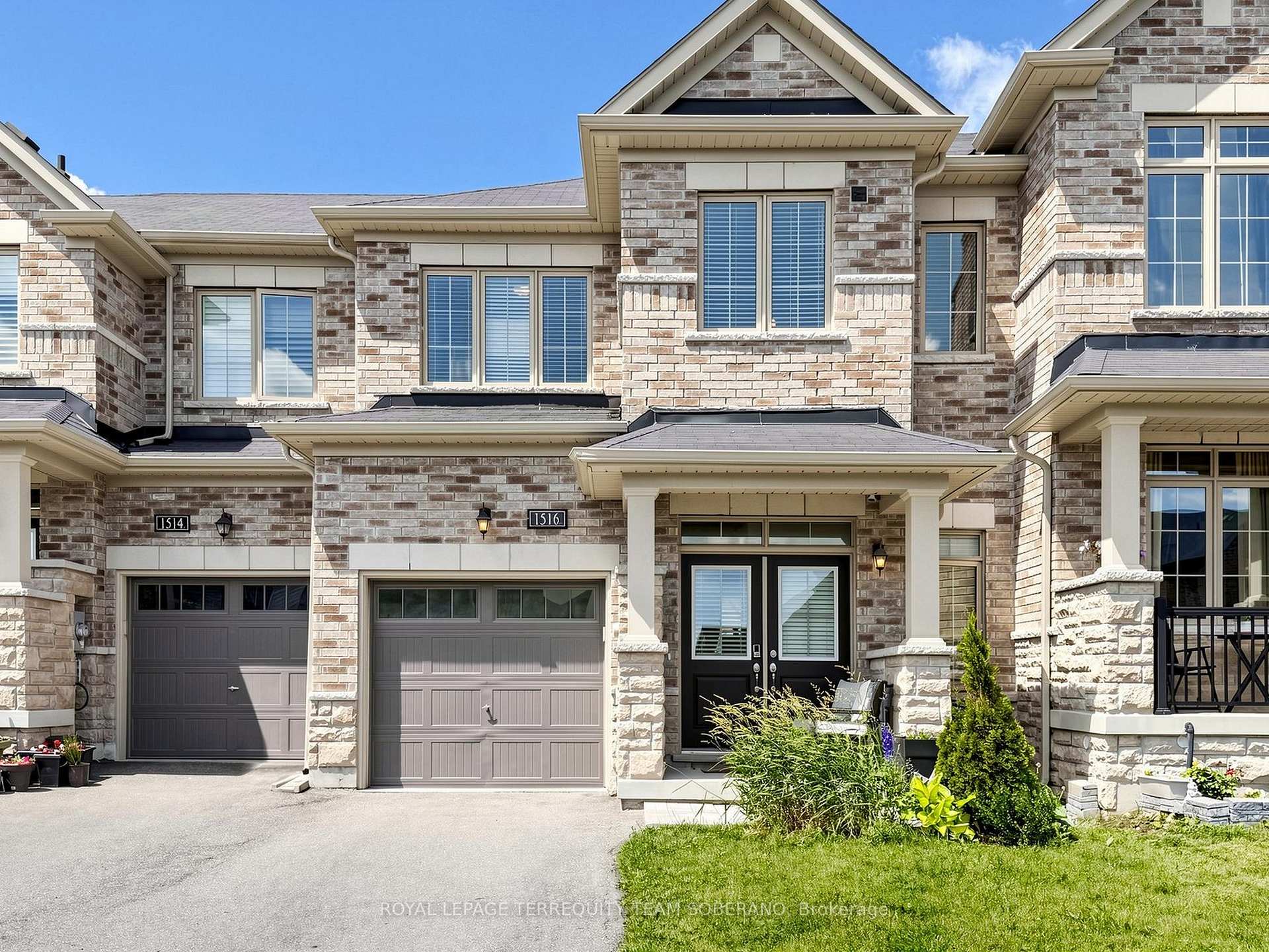 Photo 2 of 1516 Farrow Crescent, Innisfil, Alcona — HOMEH