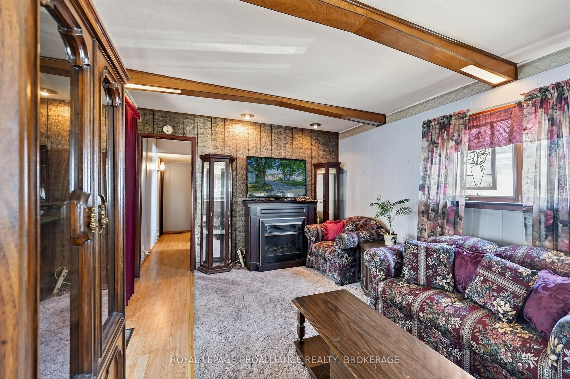 Photo 7 of 39 Worthington Way, Kingston, Rideau — HOMEH