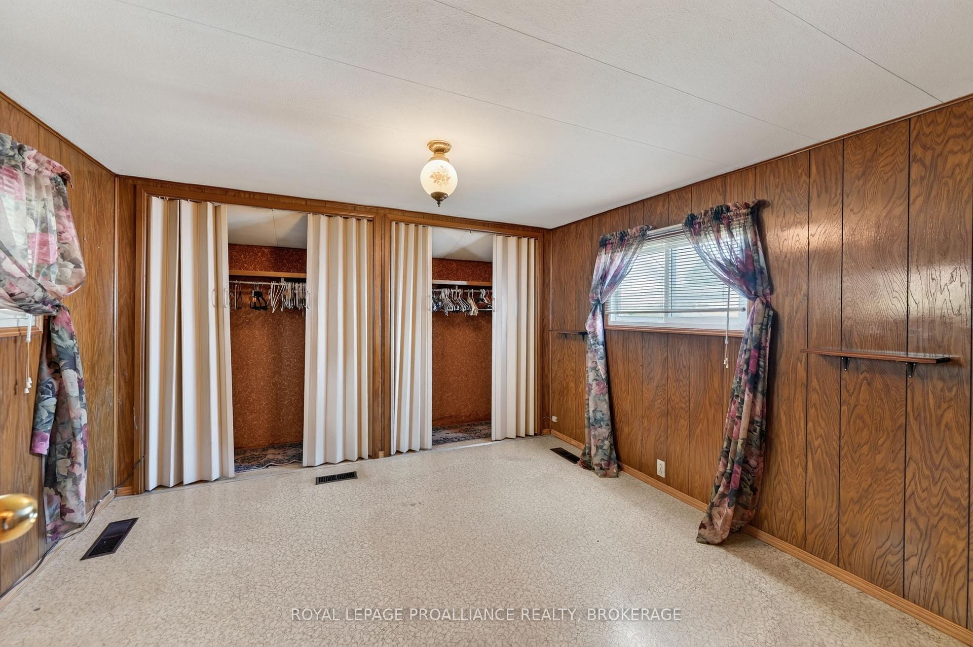 Photo 13 of 39 Worthington Way, Kingston, Rideau — HOMEH