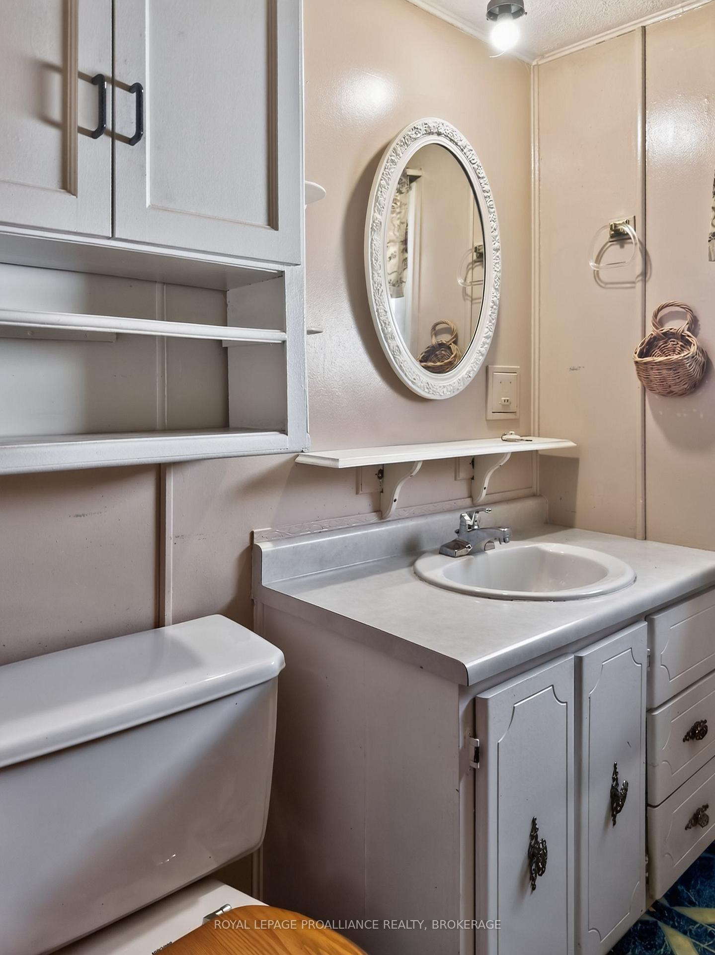 Photo 14 of 39 Worthington Way, Kingston, Rideau — HOMEH