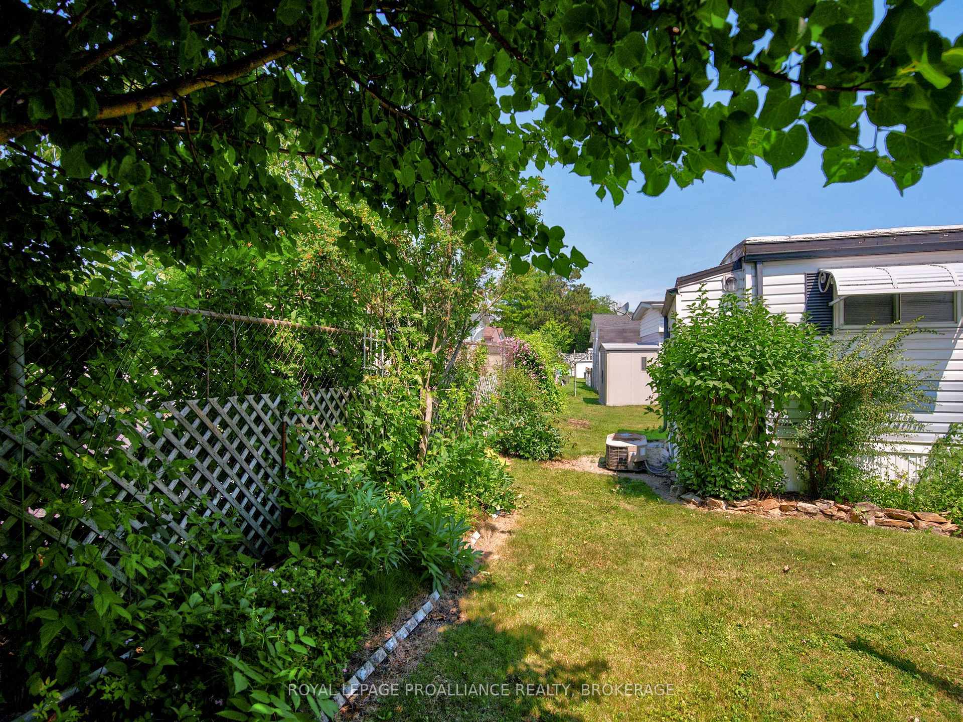 Photo 22 of 39 Worthington Way, Kingston, Rideau — HOMEH