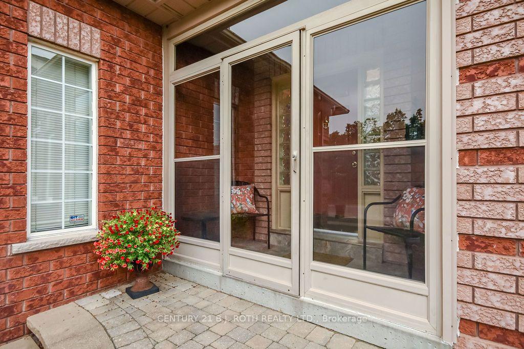 Photo 3 of 62 Benson Drive, Barrie, Northwest — HOMEH