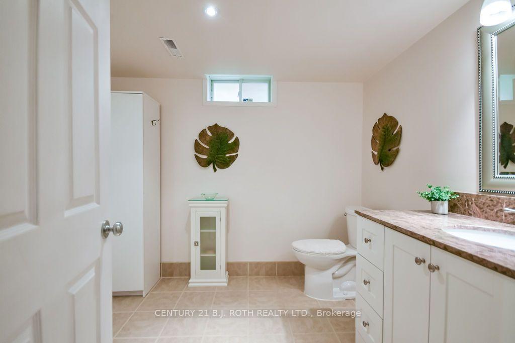 Photo 23 of 62 Benson Drive, Barrie, Northwest — HOMEH