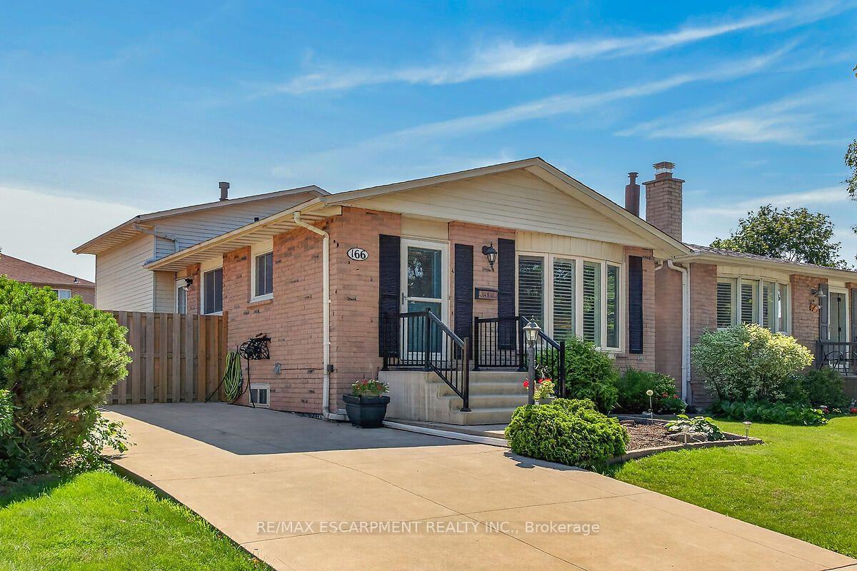 Photo 1 of 166 Athenia Drive, Hamilton, Stoney Creek — HOMEH