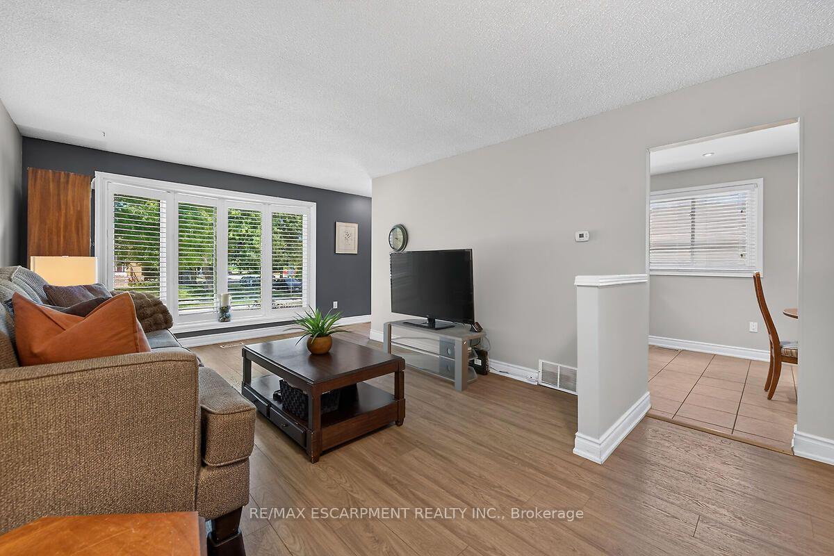 Photo 10 of 166 Athenia Drive, Hamilton, Stoney Creek — HOMEH