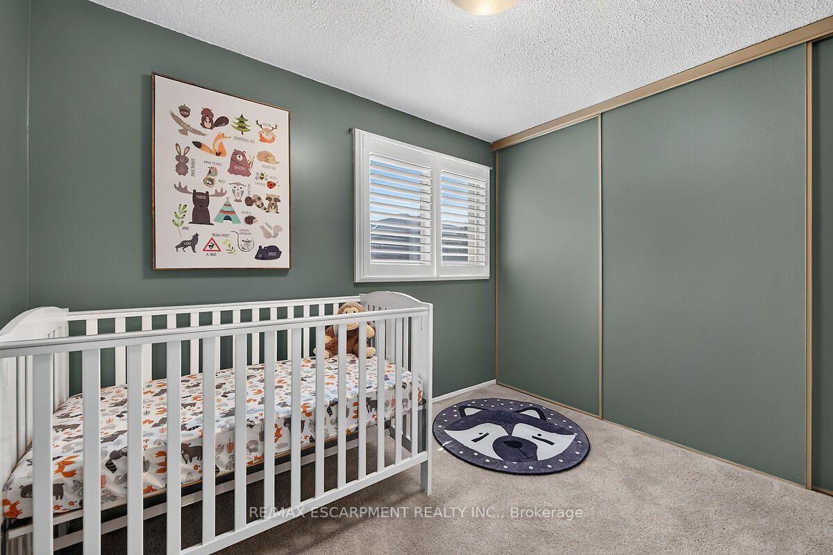 Photo 18 of 166 Athenia Drive, Hamilton, Stoney Creek — HOMEH