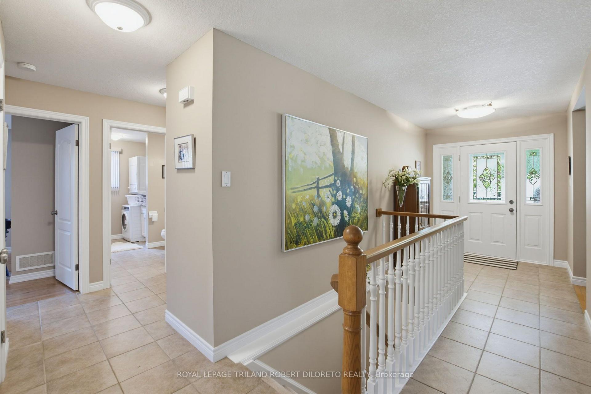 Photo 12 of 9989 Oxbow Drive, Middlesex Centre, Komoka — HOMEH
