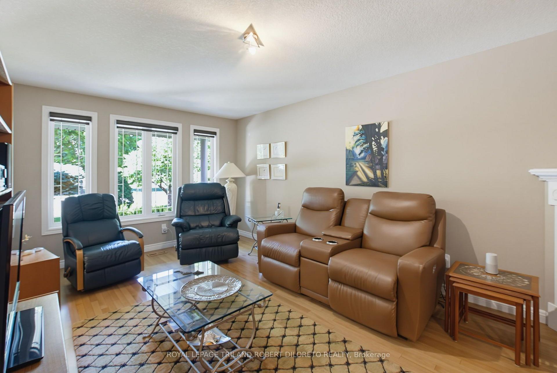 Photo 21 of 9989 Oxbow Drive, Middlesex Centre, Komoka — HOMEH