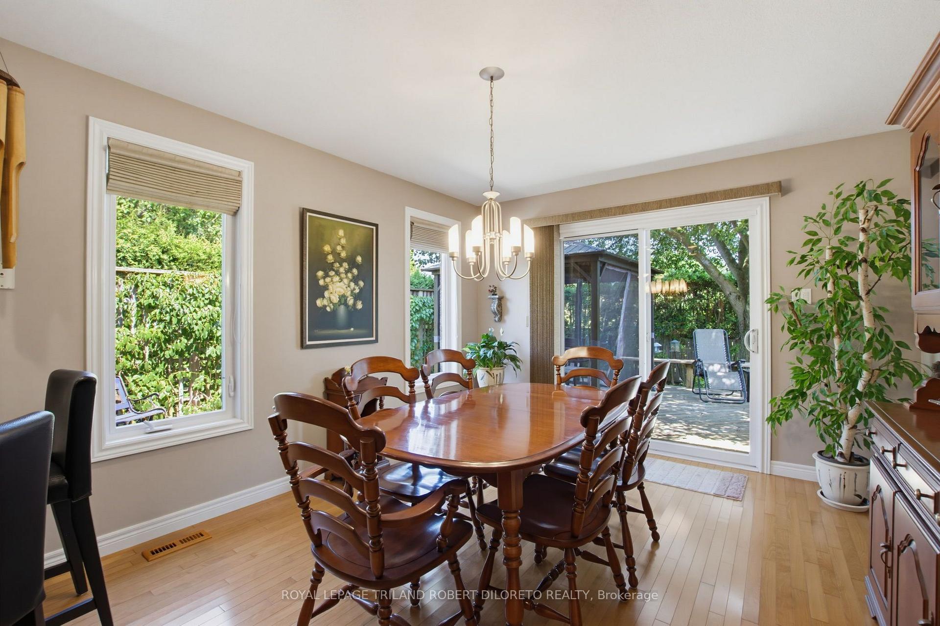Photo 37 of 9989 Oxbow Drive, Middlesex Centre, Komoka — HOMEH