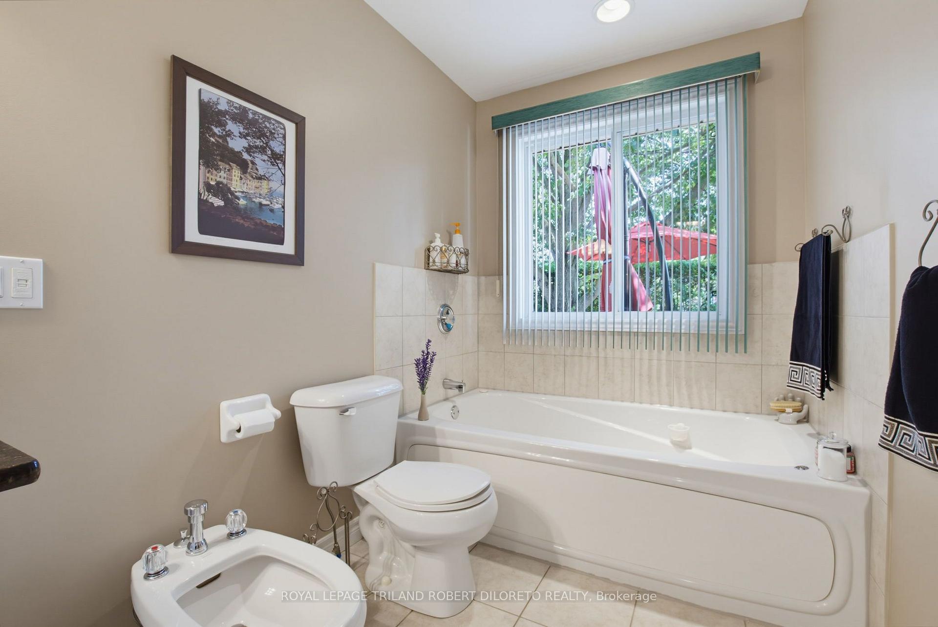 Photo 45 of 9989 Oxbow Drive, Middlesex Centre, Komoka — HOMEH