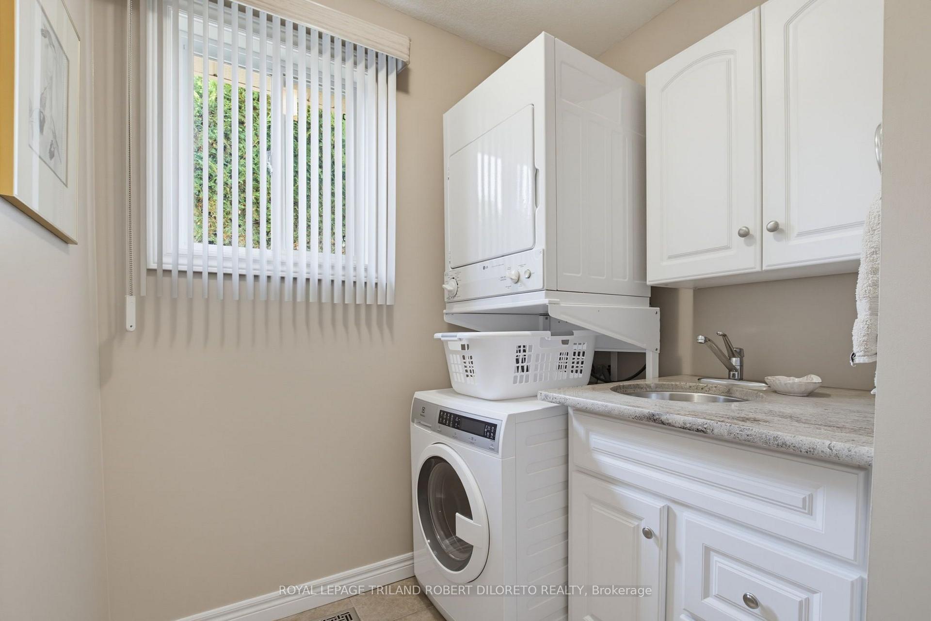 Photo 52 of 9989 Oxbow Drive, Middlesex Centre, Komoka — HOMEH