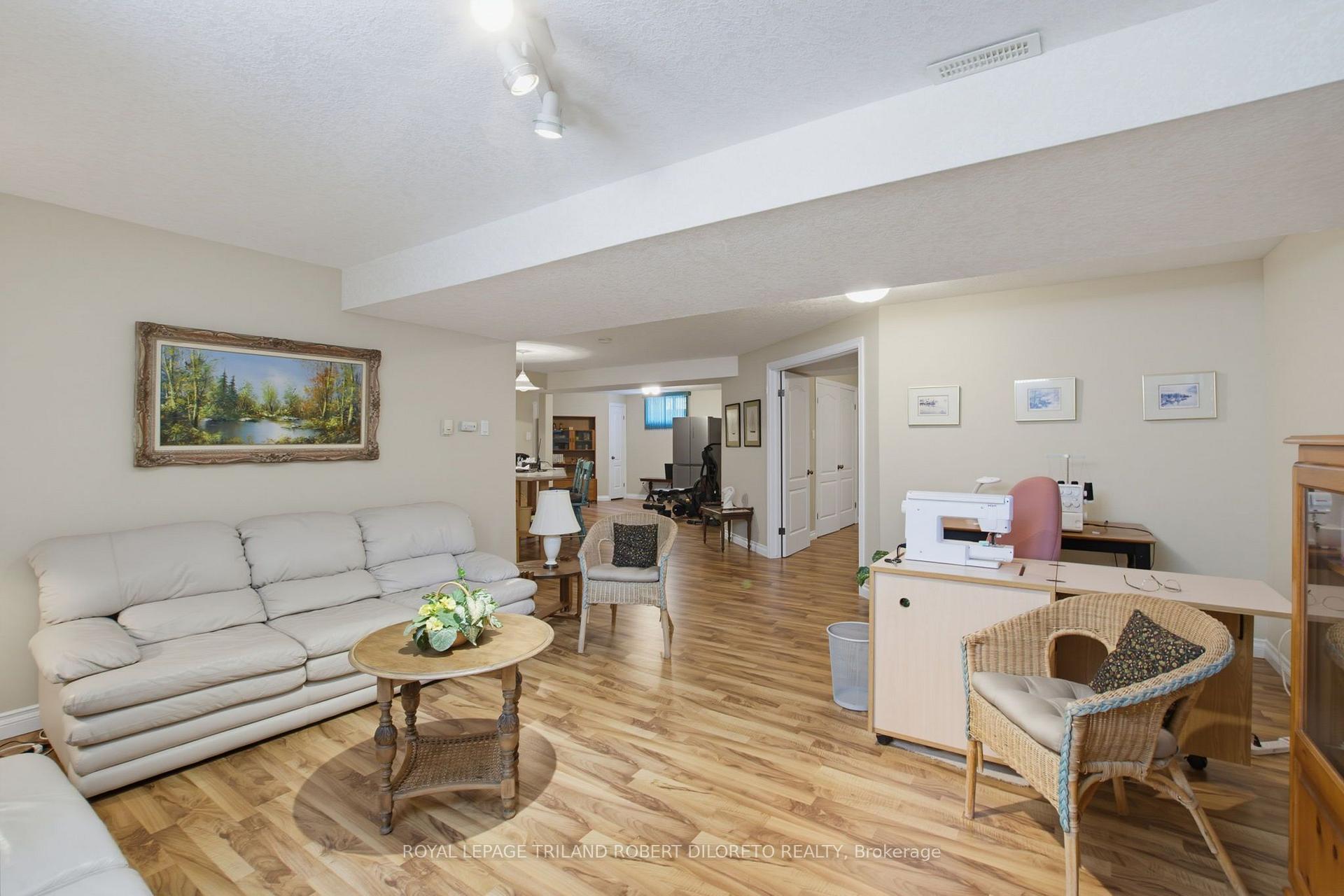 Photo 62 of 9989 Oxbow Drive, Middlesex Centre, Komoka — HOMEH
