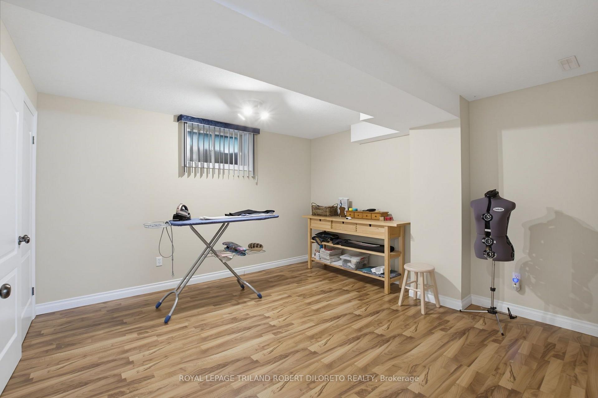 Photo 64 of 9989 Oxbow Drive, Middlesex Centre, Komoka — HOMEH
