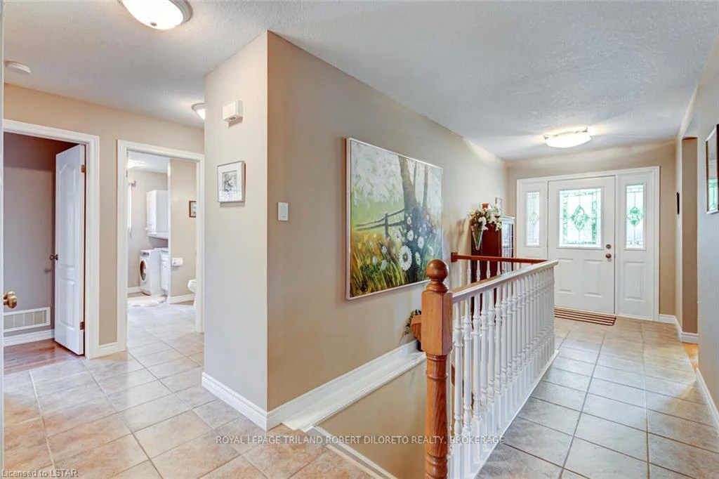 Photo 6 of 9989 Oxbow Drive, Middlesex Centre, Komoka — HOMEH