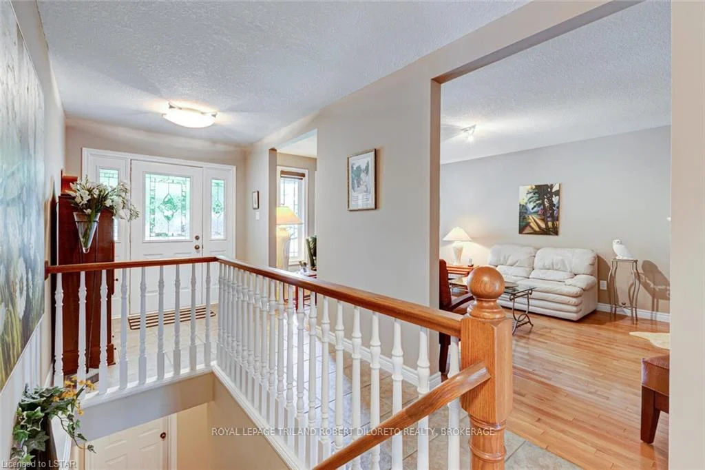 Photo 13 of 9989 Oxbow Drive, Middlesex Centre, Komoka — HOMEH