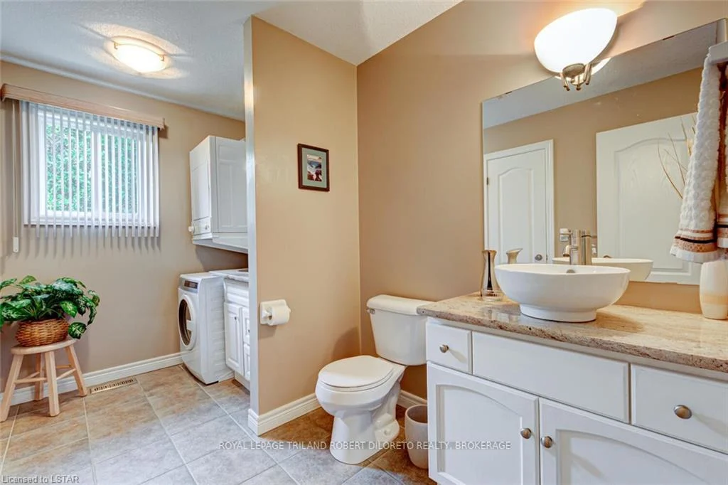 Photo 14 of 9989 Oxbow Drive, Middlesex Centre, Komoka — HOMEH