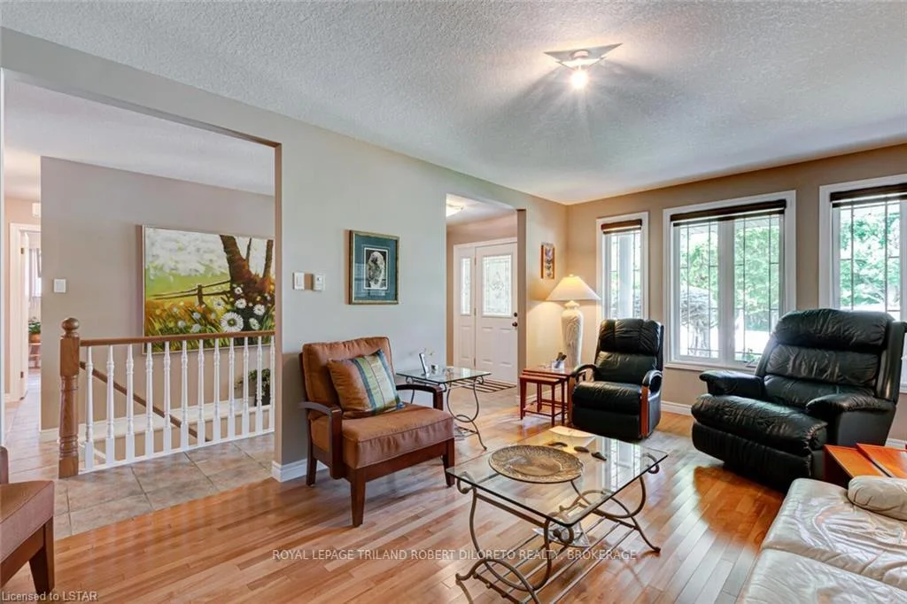 Photo 16 of 9989 Oxbow Drive, Middlesex Centre, Komoka — HOMEH