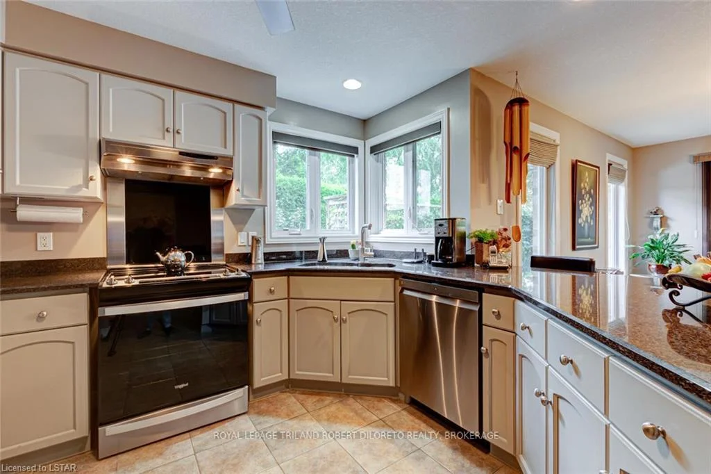 Photo 30 of 9989 Oxbow Drive, Middlesex Centre, Komoka — HOMEH