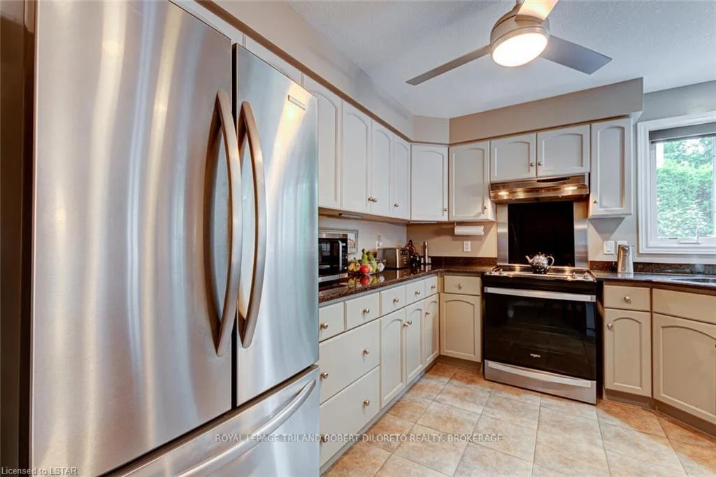 Photo 32 of 9989 Oxbow Drive, Middlesex Centre, Komoka — HOMEH