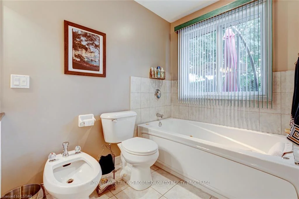 Photo 50 of 9989 Oxbow Drive, Middlesex Centre, Komoka — HOMEH