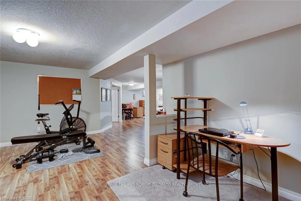 Photo 59 of 9989 Oxbow Drive, Middlesex Centre, Komoka — HOMEH