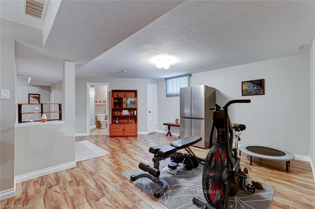 Photo 69 of 9989 Oxbow Drive, Middlesex Centre, Komoka — HOMEH