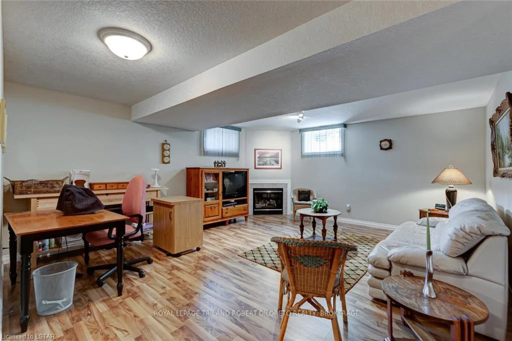 Photo 73 of 9989 Oxbow Drive, Middlesex Centre, Komoka — HOMEH