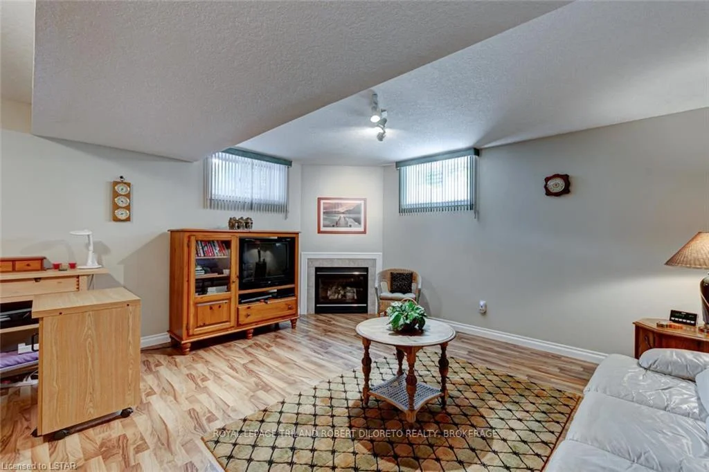 Photo 77 of 9989 Oxbow Drive, Middlesex Centre, Komoka — HOMEH