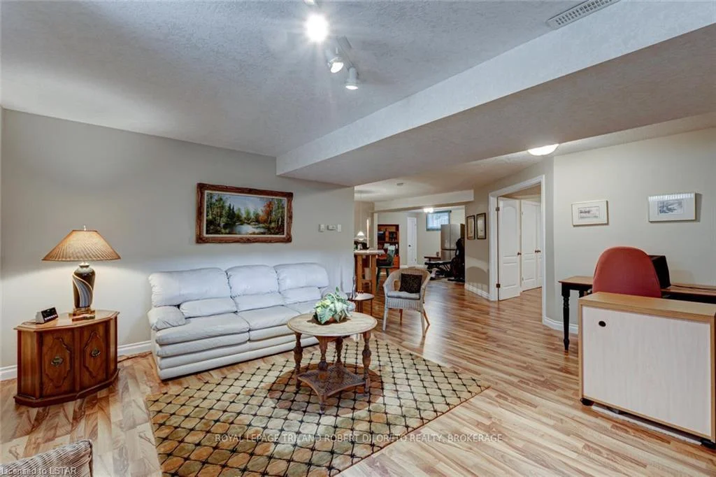 Photo 78 of 9989 Oxbow Drive, Middlesex Centre, Komoka — HOMEH