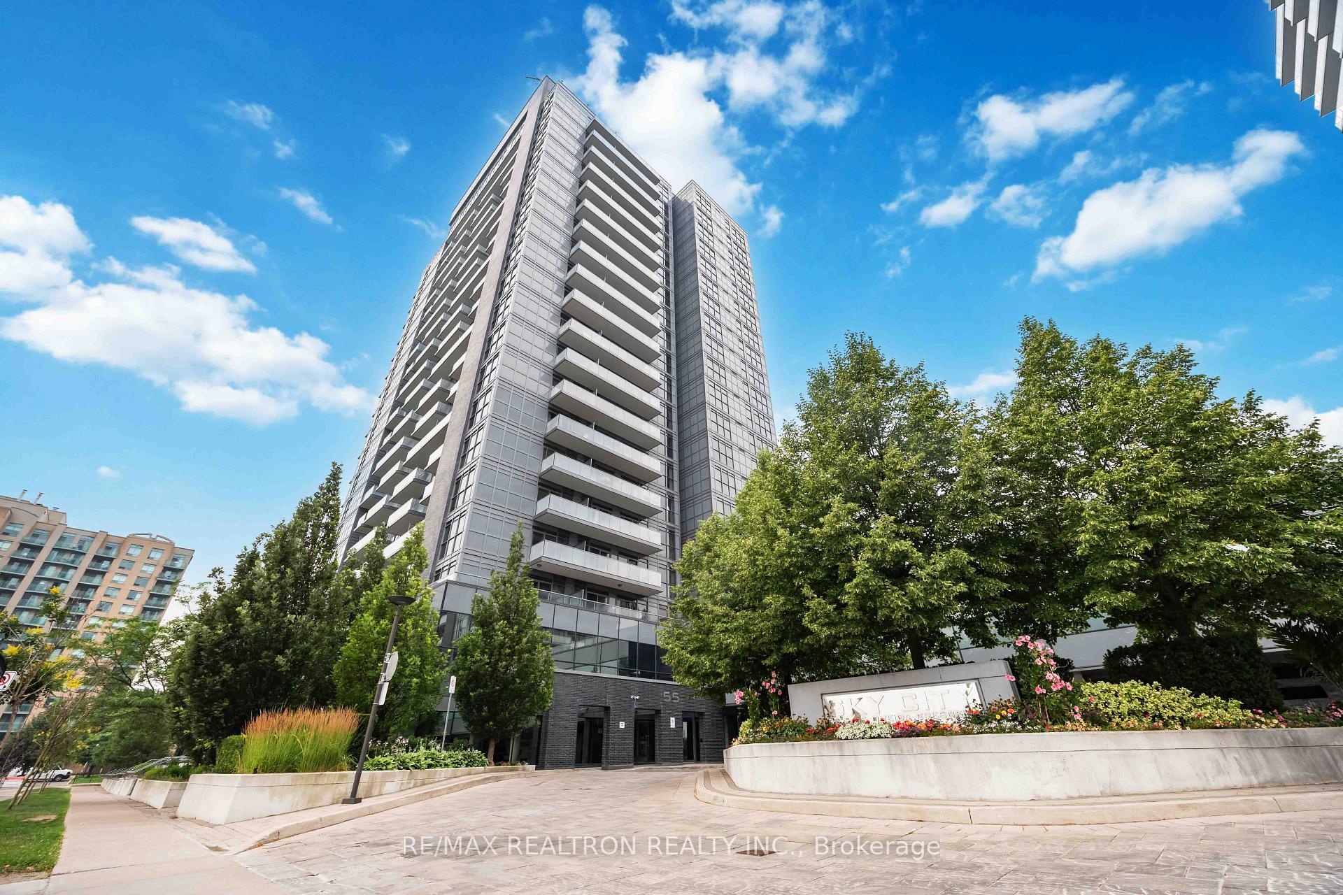 Front of Unit 1904, 55 Oneida Crescent
