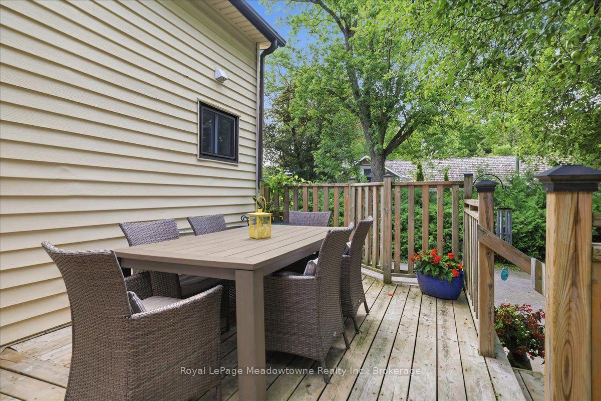 Photo 11 of 11024 First Line Nassagaweya, Milton, Moffat — HOMEH